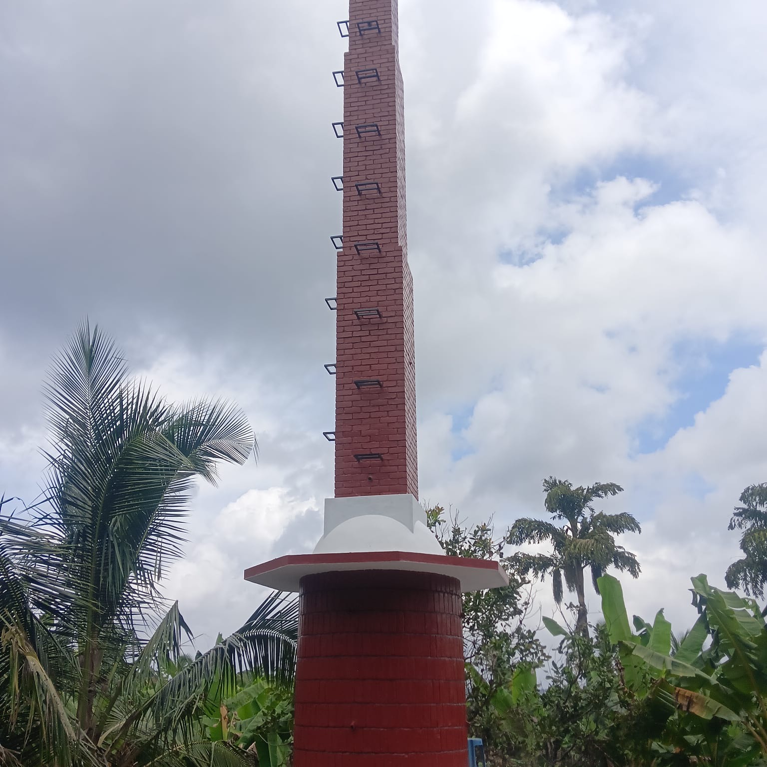 Incinerator chimney